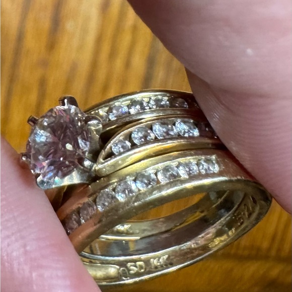 Kay Jewelers Gold Ring with Diamonds - Picture 11 of 11